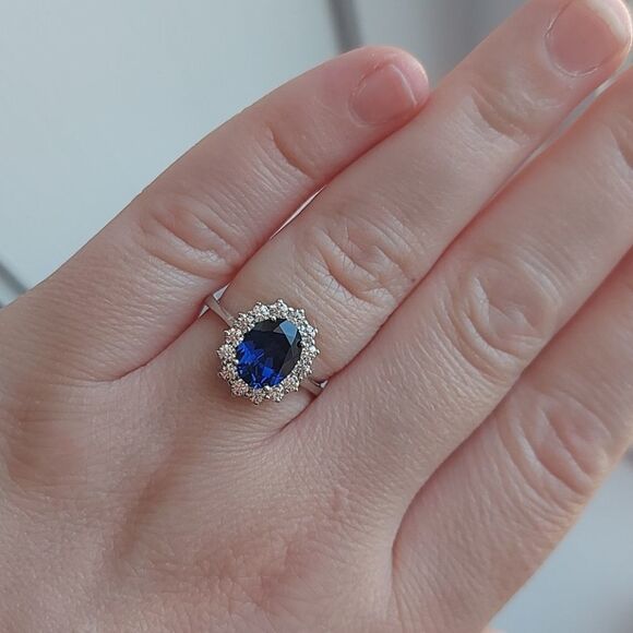 2.68 Carat Swiss Sapphire Sterling Silver  ring - Picture 7 of 11